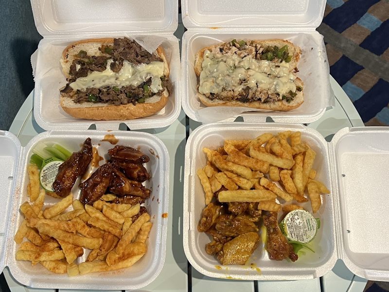 Eastpoint Fish & Wings food